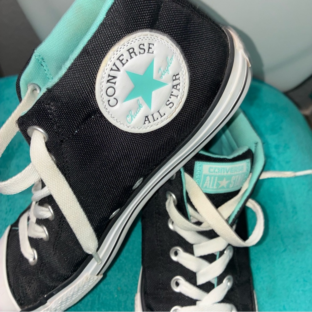 Converse Size:6 Junior Black, White and Turquoise Accent Sneakers - Picture 8 of 11